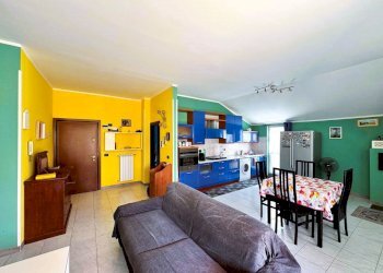 5902338852569943432.jpg - One-room apartment Via delle Betulle 2, Milano (neighborhood Quartiere degli Olmi) - photo 10