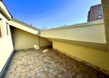 5902338852569943442.jpg - One-room apartment Via delle Betulle 2, Milano (neighborhood Quartiere degli Olmi) - photo 23