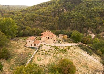 DJI_0859.jpg - Stabile - Palazzo SR 222 Chiantigiana 40, Castellina in Chianti - foto 3