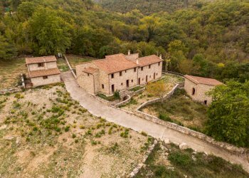 DJI_0849.jpg - Stabile - Palazzo SR 222 Chiantigiana 40, Castellina in Chianti - foto 14