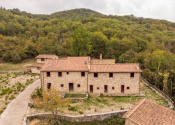 DJI_0852.jpg - Stabile - Palazzo SR 222 Chiantigiana 40, Castellina in Chianti - foto 15