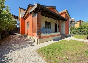 ESTERNA - Villa Via Perugia, Brescia (neighborhood Chiesanuova) - photo 1