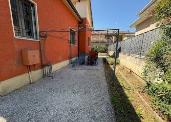 ESTERNA - Villa Via Perugia, Brescia (neighborhood Chiesanuova) - photo 6