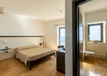camera da letto - Hotel - Accommodation facility Via Giovanni Paisiello 56, Taranto - photo 4