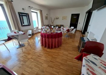 sala da pranzo - Hotel - Accommodation facility Via Giovanni Paisiello 56, Taranto - photo 10