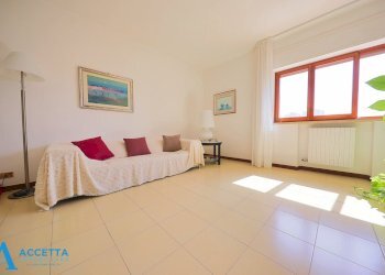Soggiorno.jpg - Trilocale Via Gobetti 8, Taranto - foto 4