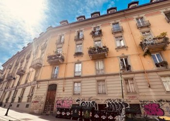 1813eaef-99a9-4035-84e5-f3f6a0110e08 - Attic Via Borgo Dora 3, Torino (neighborhood Valdocco) - photo 1