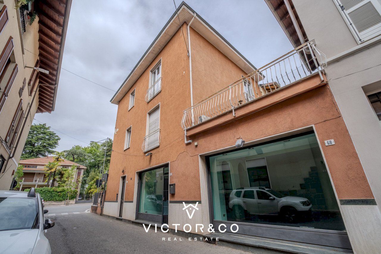 Soluzione indipendente in vendita, Oleggio centro - Villa Via Valle 70, Oleggio - photo 1