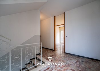 Soluzione indipendente in vendita, Oleggio centro - Villa Via Valle 70, Oleggio - photo 3