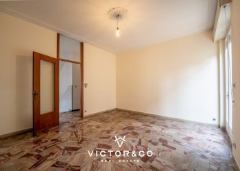 Soluzione indipendente in vendita, Oleggio centro - Villa Via Valle 70, Oleggio - photo 5