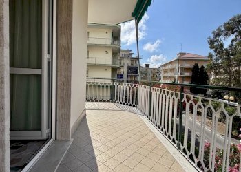Bilocale Via Parioli 13., Borghetto Santo Spirito - foto 9