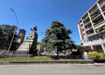 Three-room apartment Piazza Vittorio Veneto, Magenta - photo 2