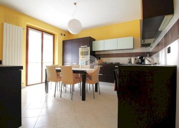 Quadrilocale Via Giorgio E Giovanni Amendola, Brandizzo - foto 1