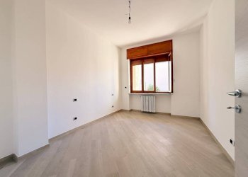 Camera da letto - Trilocale via Alessandro Volta, 15, Carmagnola - foto 11