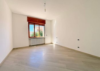 Camera da letto - Trilocale via Alessandro Volta, 15, Carmagnola - foto 14