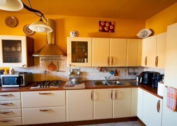 Cucina - Attico via Giovan Battista Quadrone, 10, Mondovì - foto 12