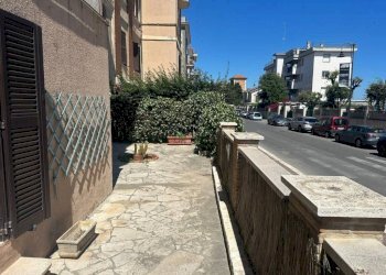 Cortile interno - Appartamento via Antonio Gramsci, 116, Nettuno - foto 10