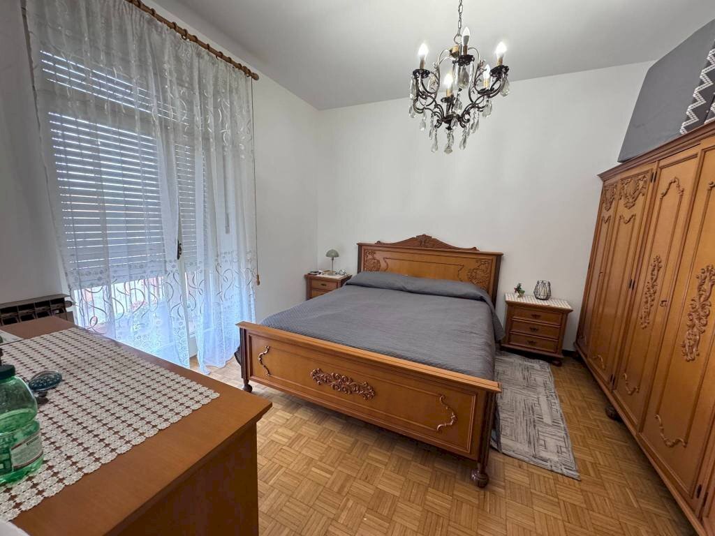 Camera da letto - Appartamento via Leon Battista Alberti, 6, Carmagnola - foto 3