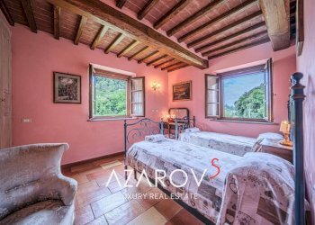 Camera da letto - Villa via della Cella, Lucca - photo 17