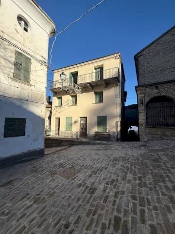 Facciata - Casa indipendente via Roma, 6, Roccaverano - foto 2