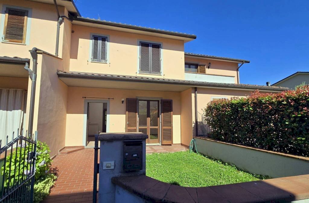 Villa a Schiera Barga - foto 1