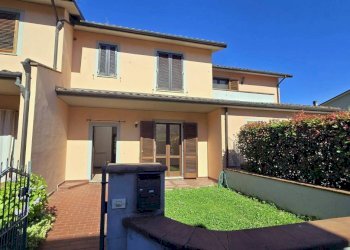 Villa a Schiera Barga - foto 1