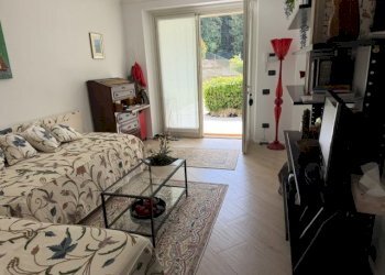 soggiorno - Apartment in Villa strada Comunale di Mongreno, 329, Torino - photo 4