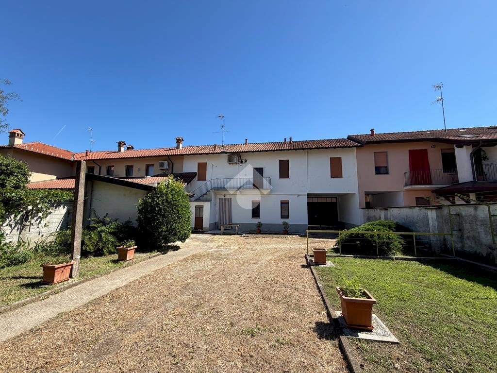 Rustico Via F. Petrarca, Magenta - foto 2
