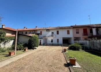 Rustico Via F. Petrarca, Magenta - foto 2