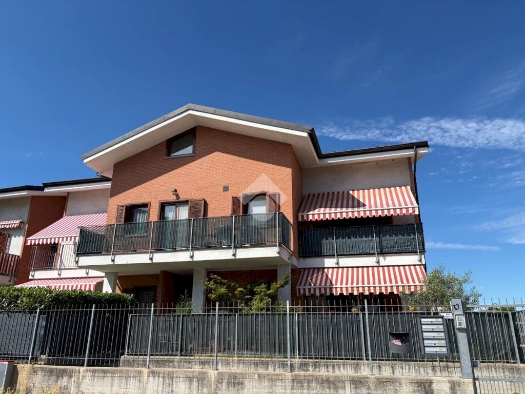Four-room apartment Via Brignole, Santena - photo 1