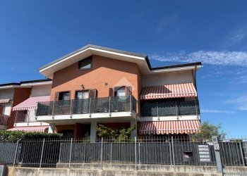Four-room apartment Via Brignole, Santena - photo 1