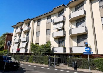 Three-room apartment Via Campo Sportivo, Vignate - photo 1