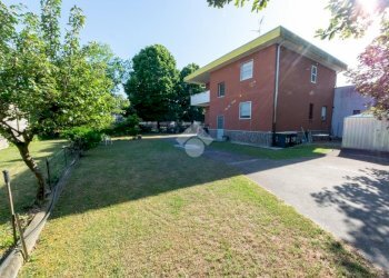 Independent house Via achille grandi, Casale Monferrato - photo 1