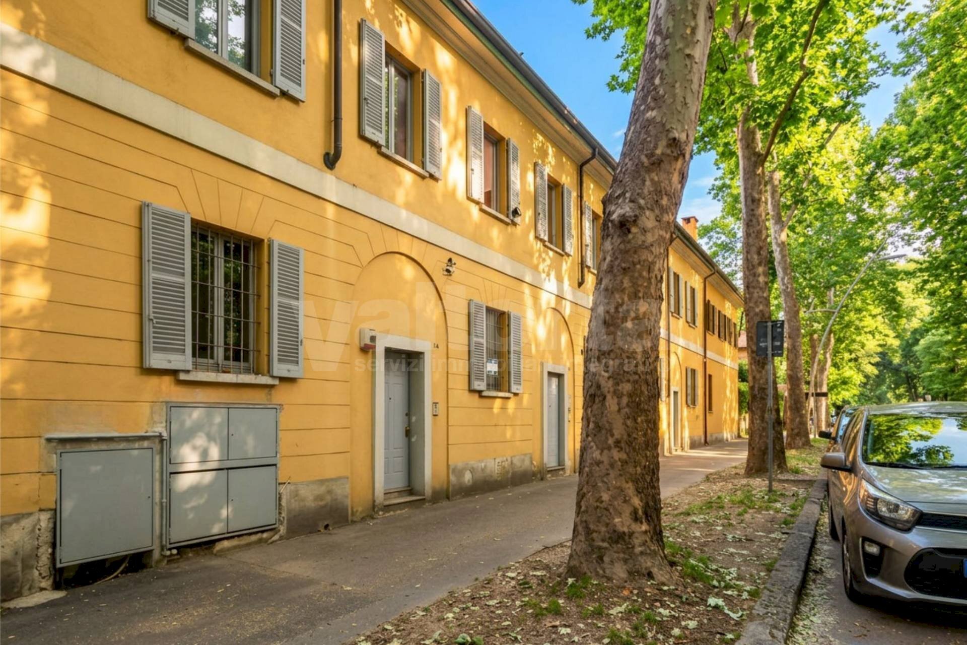 Foto 1 - Office Viale Regina Margherita
 
1/A, Monza - photo 1