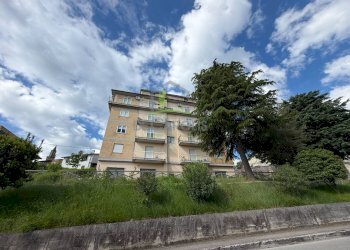 Foto 1 - Appartamento Via San PIetro
 
1, Castignano - foto 1