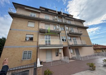 Foto 2 - Appartamento Via San PIetro
 
1, Castignano - foto 2