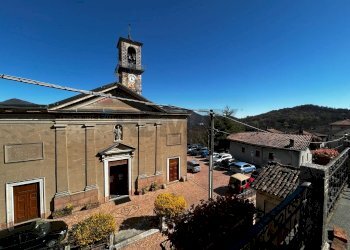 Edificio all\'aperto - Semi-detached house VIA ROMA
 
60, Cuasso al Monte - photo 42