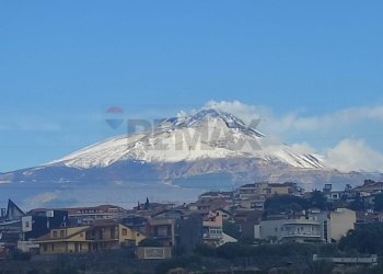 Vista delle montagne - Trilocale Via Maria Gianni
 
30, Catania - foto 2