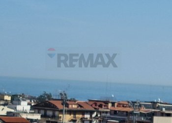 Edificio all\'aperto - Trilocale Via Maria Gianni
 
30, Catania - foto 3