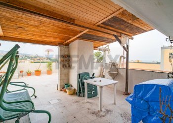 Terrazza - Trilocale Via Maria Gianni
 
30, Catania - foto 16