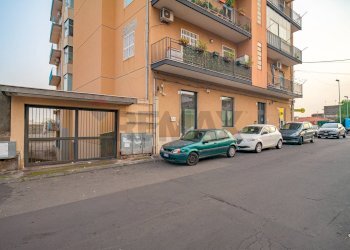 Edificio all\'aperto - Trilocale Via Maria Gianni
 
30, Catania - foto 22