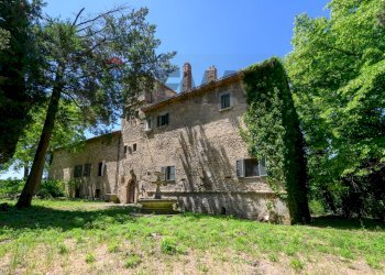 Casa all\'aperto - Castle VOCABOLO CASTELLO DI FICARETO
 
2, Todi - photo 1