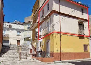 Foto 2 - Stabile - Palazzo Via CARSO
3, San Nicandro Garganico - foto 2