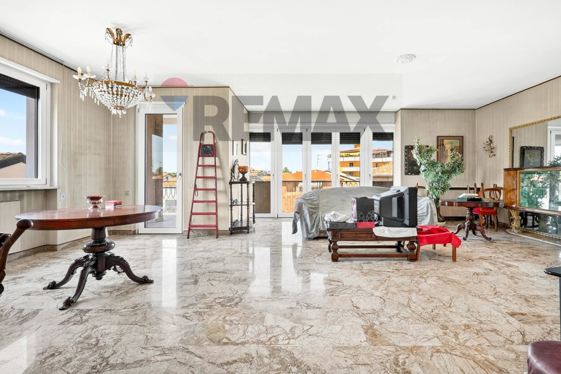 Soggiorno - Apartment VIA VESPRI SICILIANI
69, Busto Arsizio - photo 2