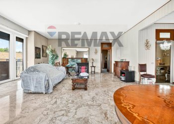 Soggiorno - Apartment VIA VESPRI SICILIANI
 
69, Busto Arsizio - photo 3