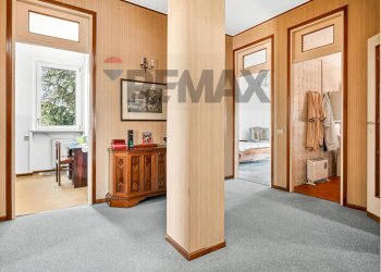 Hall / corridoio - Apartment VIA VESPRI SICILIANI
 
69, Busto Arsizio - photo 7