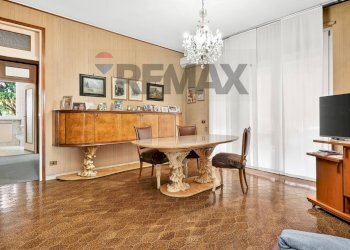Sala da pranzo - Apartment VIA VESPRI SICILIANI
 
69, Busto Arsizio - photo 14
