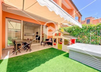 Foto 1 - Villa a Schiera Via Ugo Foscolo
 
40, Loano - foto 1