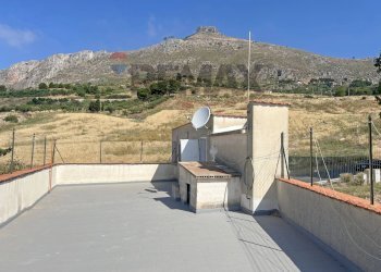 Vista delle montagne - Independent house via Sicilia
 
291, Valderice - photo 65