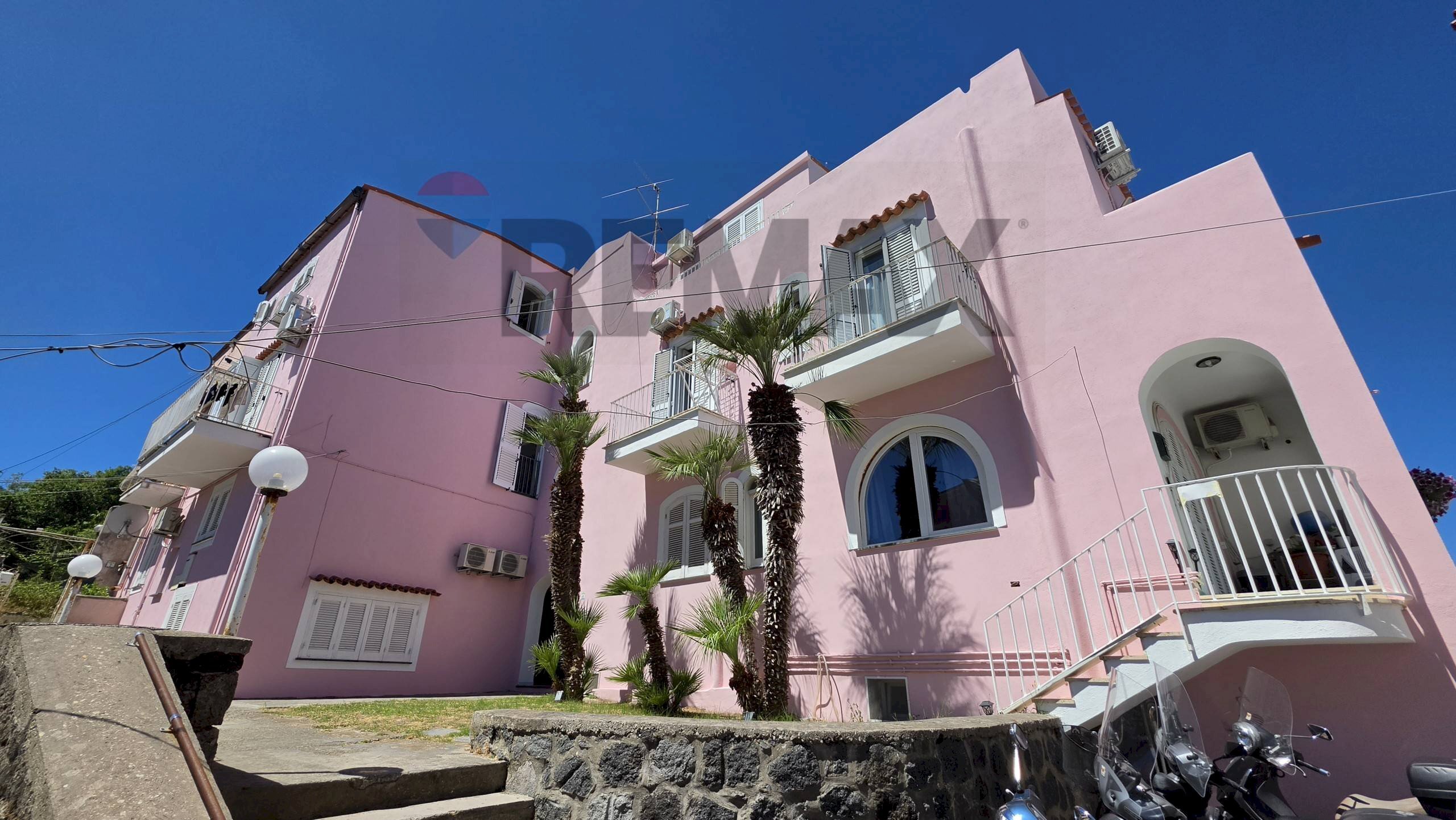 Edificio all\'aperto - Three-room apartment Via Gian Battista Vico
 
133, Ischia - photo 1
